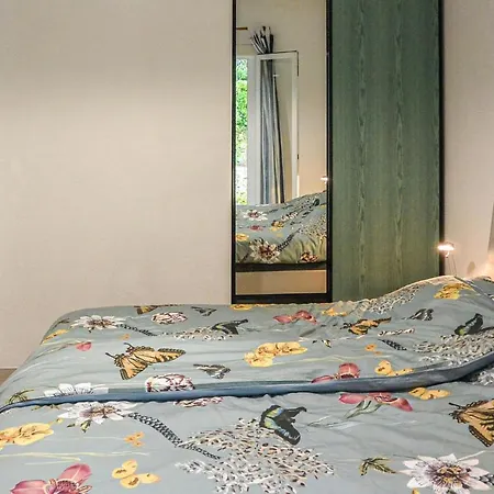 2 Bedroom Awesome In * Berlou