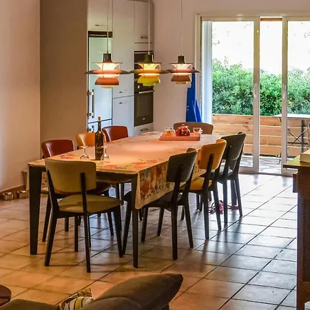 2 Bedroom Awesome In بيت للعطل Berlou