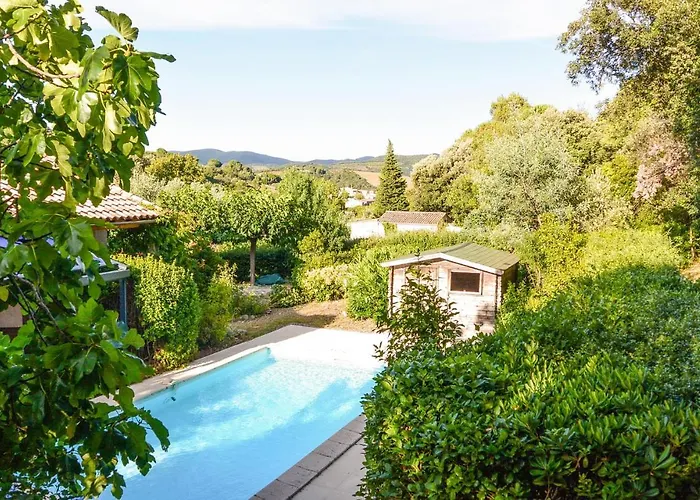 2 Bedroom Awesome In Casa vacanze