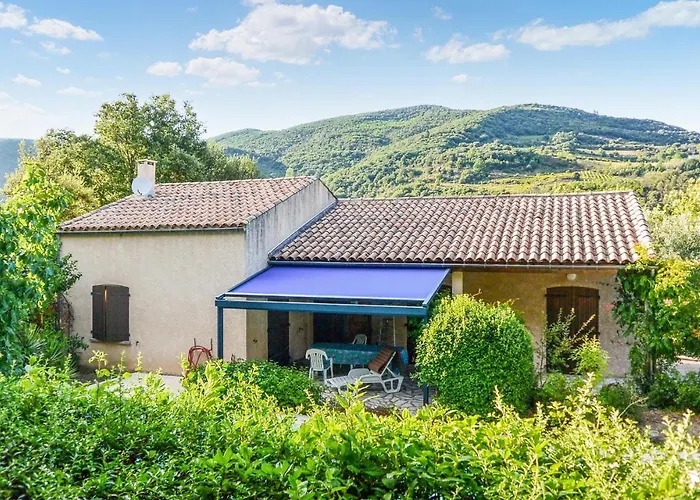 2 Bedroom Awesome In Casa vacanze *