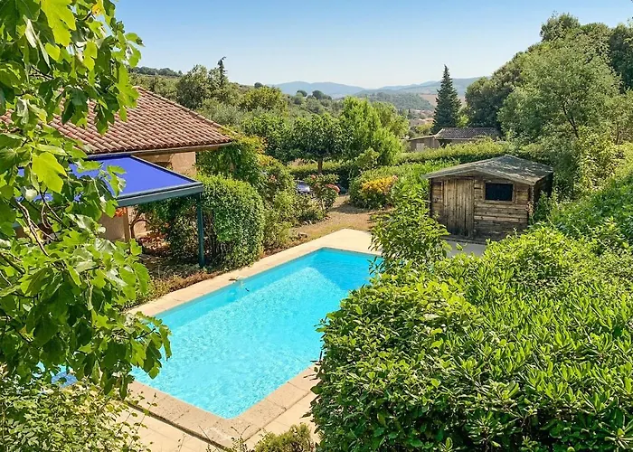 2 Bedroom Awesome In Casa vacanze